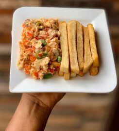 Dig_In Fresh Restaurants and Lounge