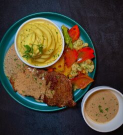 Zayda Restaurant & Lounge