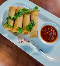 White Garden Chinese Restaurant 红顶老火锅