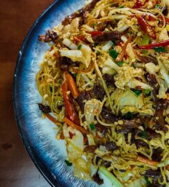 White Garden Chinese Restaurant 红顶老火锅