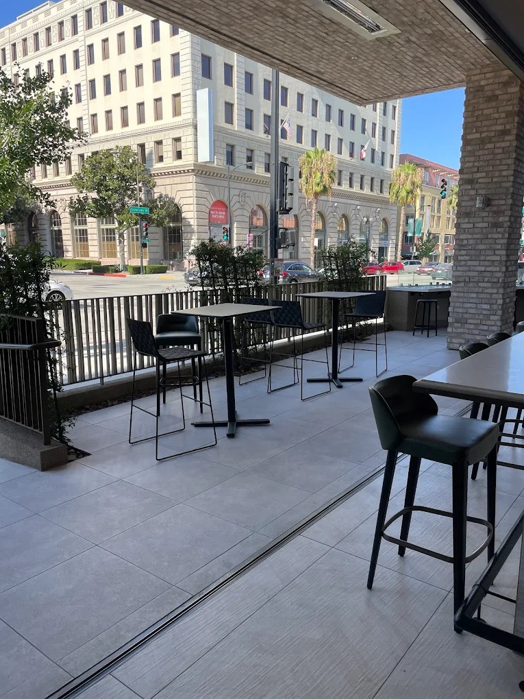 Osa Rooftop - Zeperoni